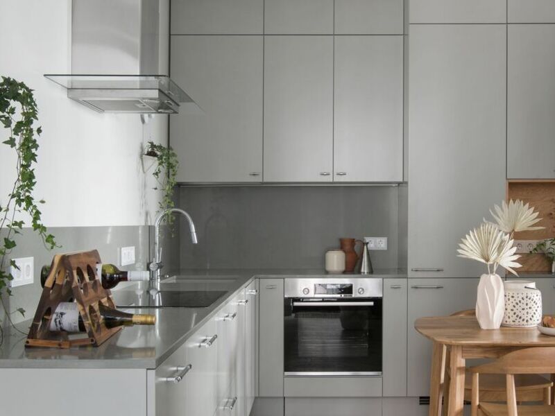 Mueble alto gris cocina Las Condes