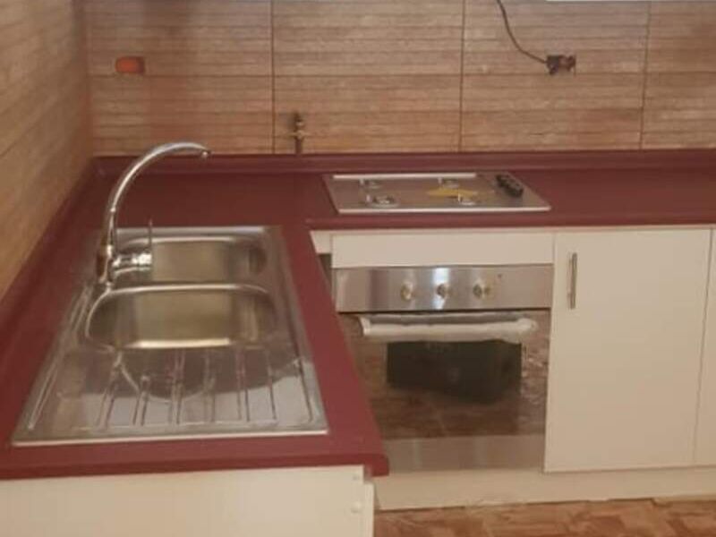 Mueble cocina blanco rojo Chile