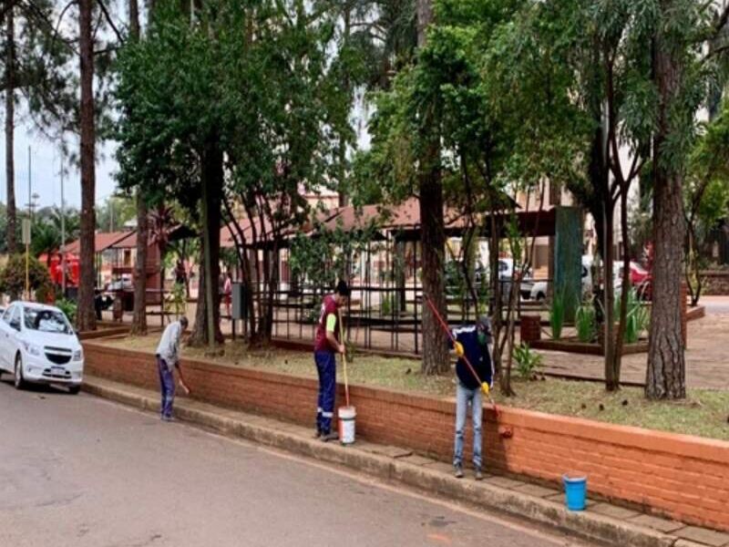 Mantenimiento Plazas Santiago