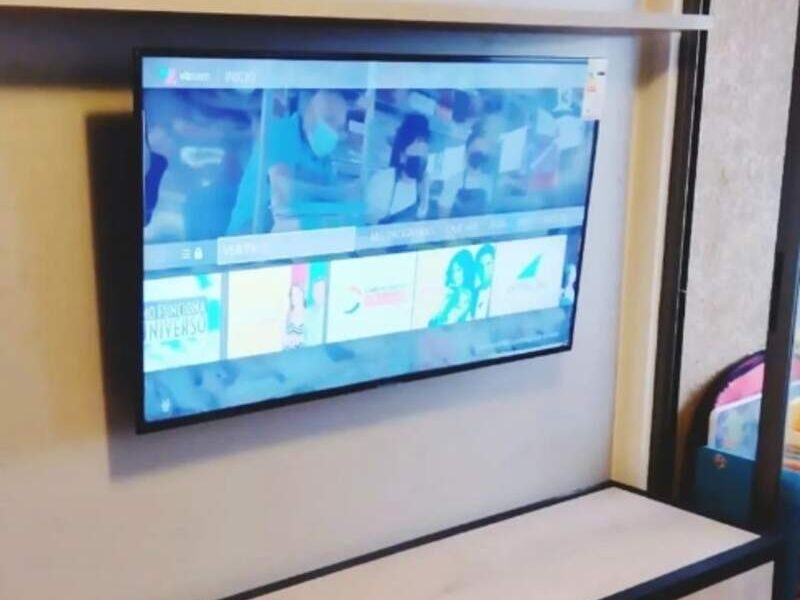 Mueble tv melamina metal Chile