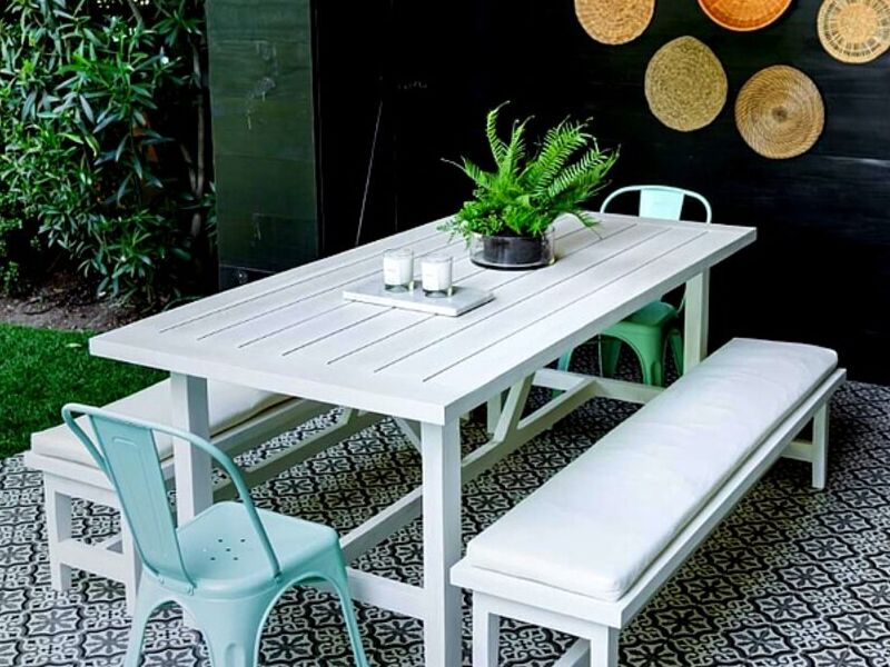 Mesa blanca exterior Chile
