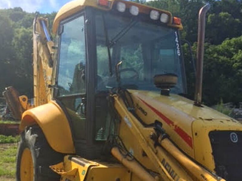 RETROEXCAVADORA NEWHOLLAND LB75 CHILE