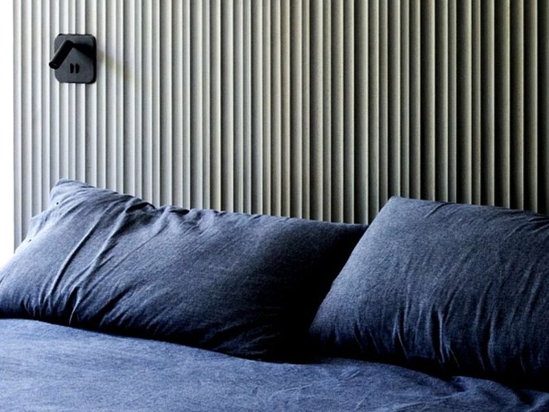 Respaldar cama gris rayas Chile