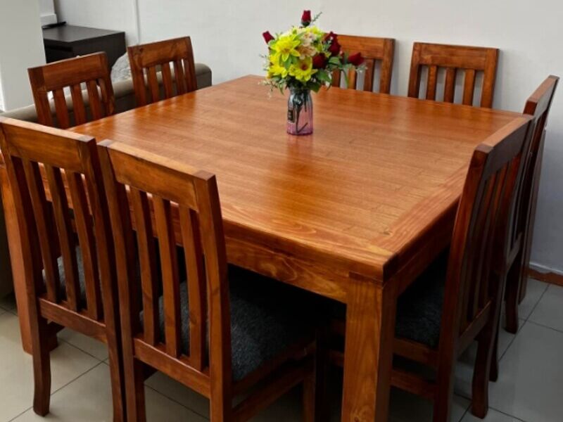 Comedor cuadrado 8 sillas Chile