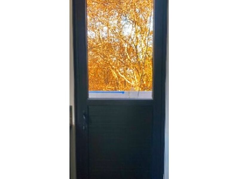 Puerta PVC Mitad Vidrio