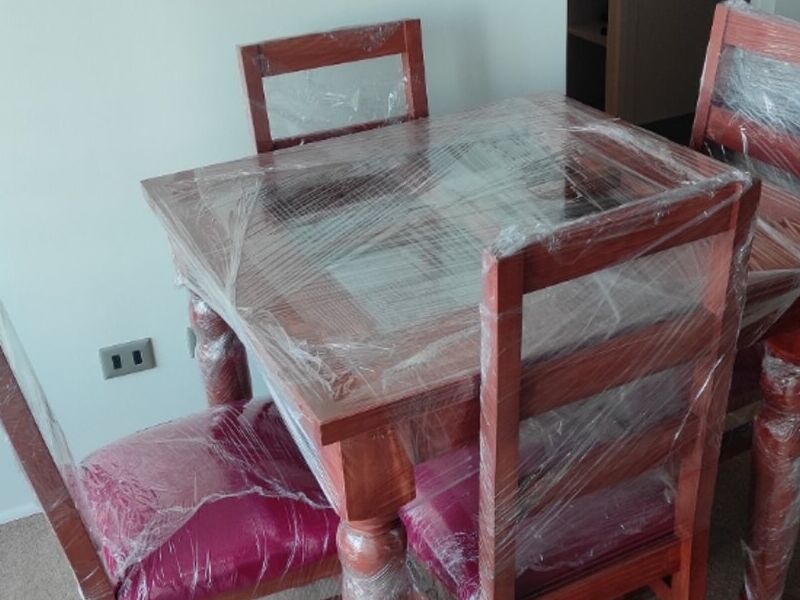 Comedor 4 sillas Chile