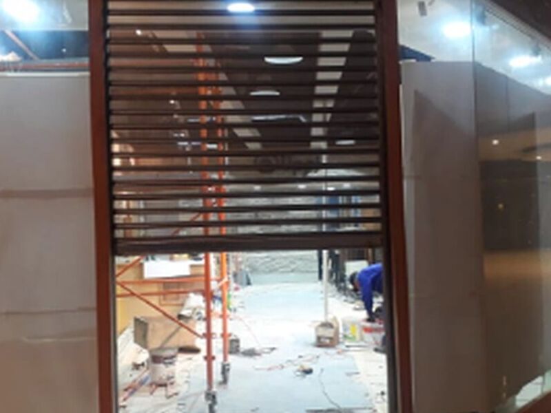 Instalación Cortinas Metálicas Chile 