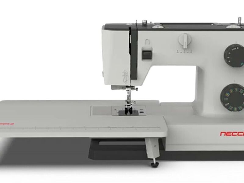 Máquina coser Necchi Q132A
