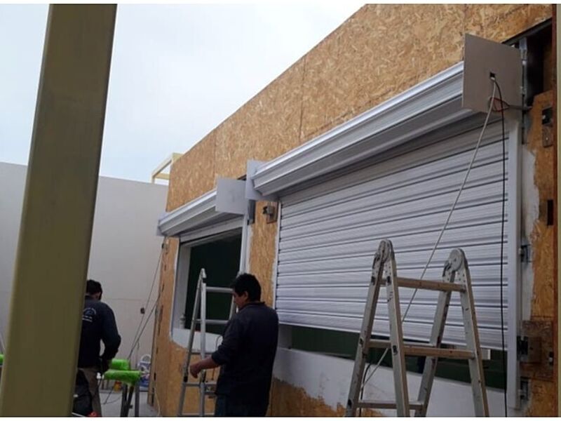 Instalación Cortinas Metálicas Chile 