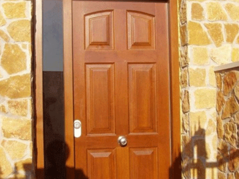 Puerta de madera Melipilla