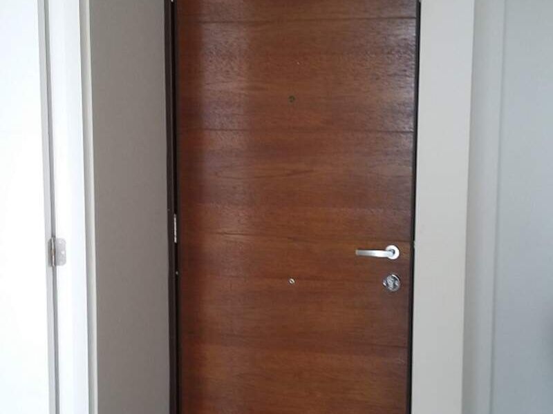 Puerta de madera Atacama