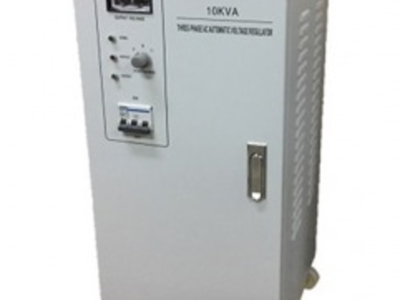 Regulador de voltaje 10 kVA Tri Santiago
