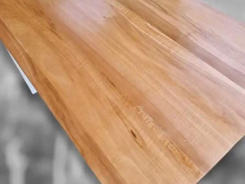 Mesa de comedor lenga y fierro Malloa