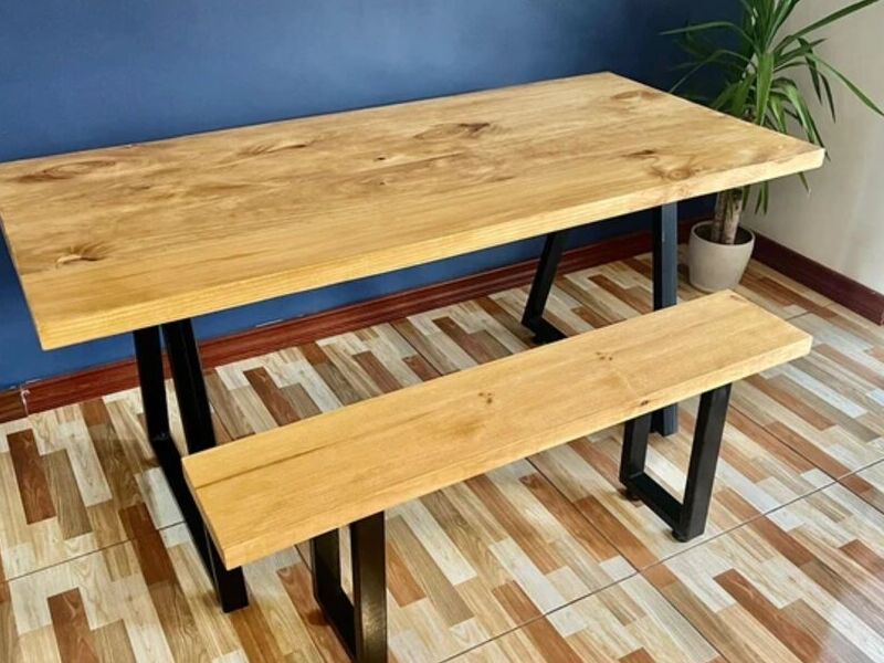 Comedor industrial con 2 bancas Ñuñoa