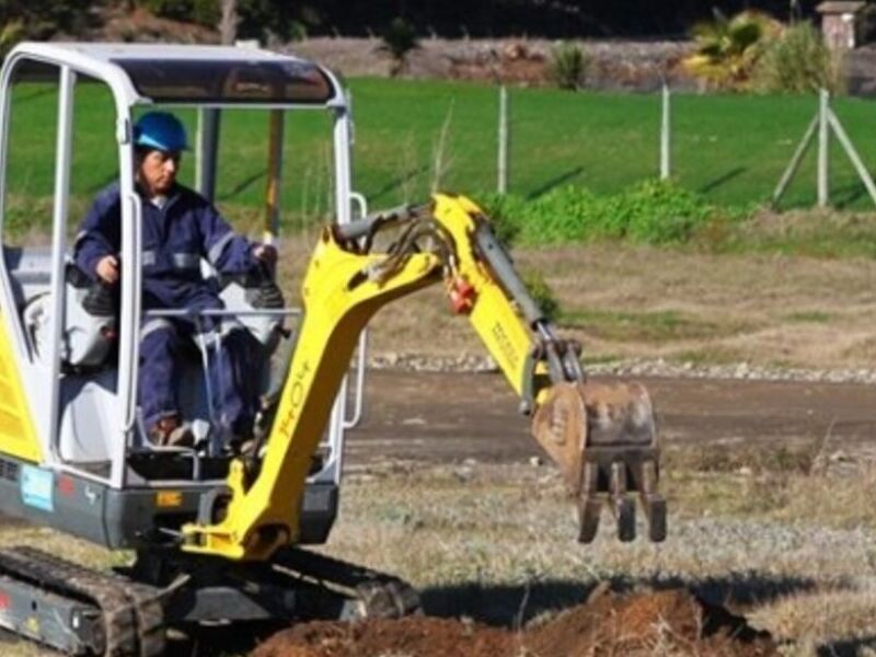 Mini Excavadora 1404 Santa María