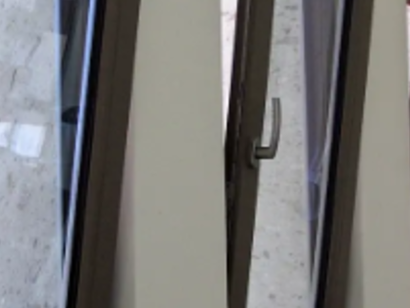 Ventanas Oscilobatientes L.Americana P.Varas