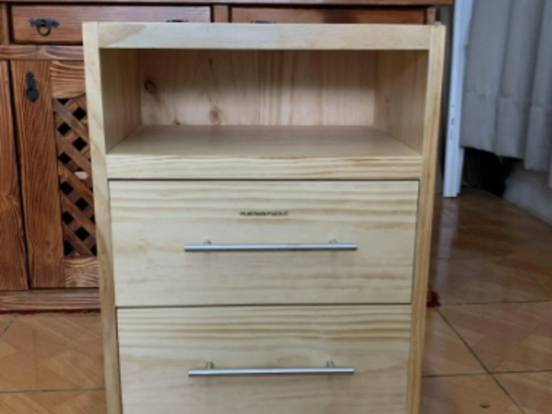 Velador minimalista Temuco