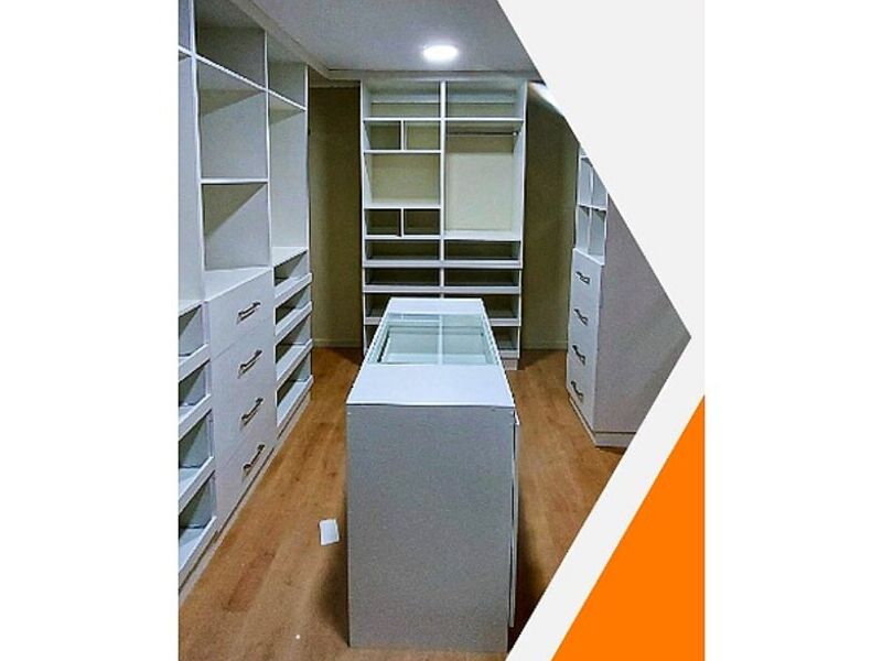 Closet Chile