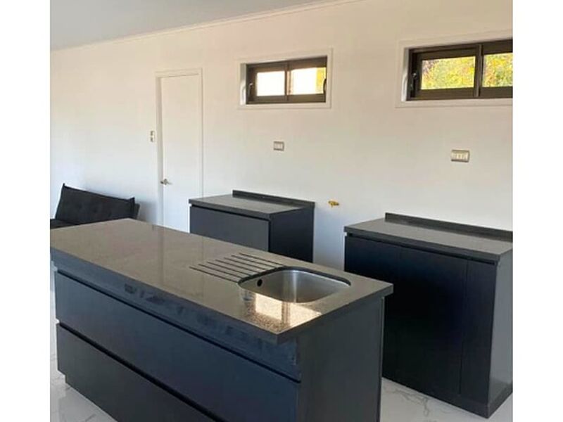 Cocina cuarzo negro Chile 