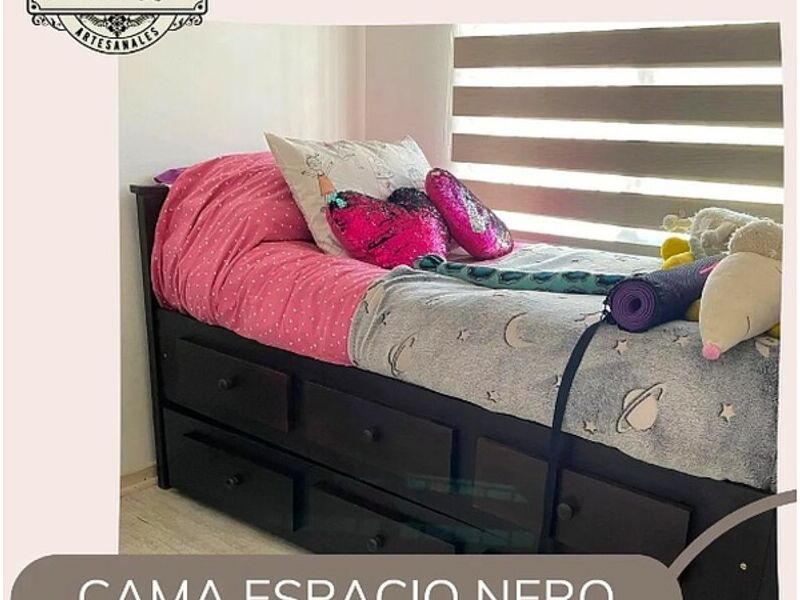 Cama espacio nero Chile 