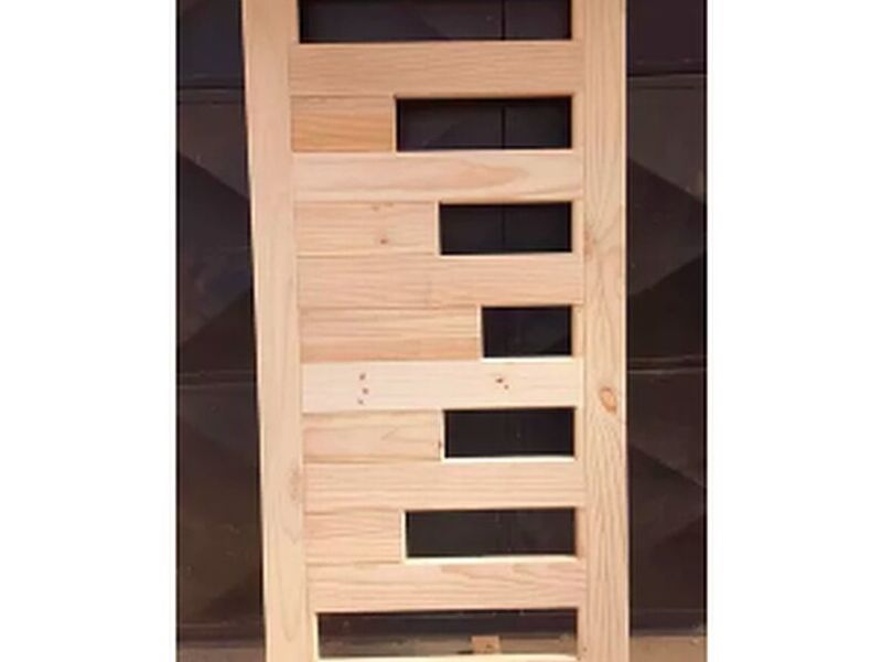 Puerta Pino Radiata Diseño 7vescalera Chile