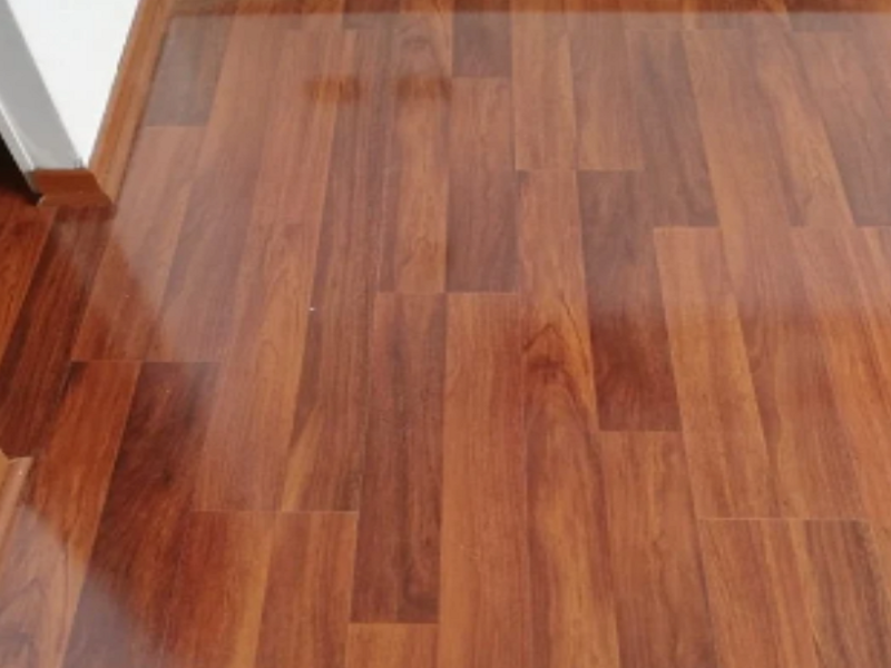 Piso laminado makari