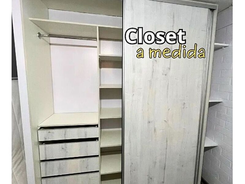 Closet Chile