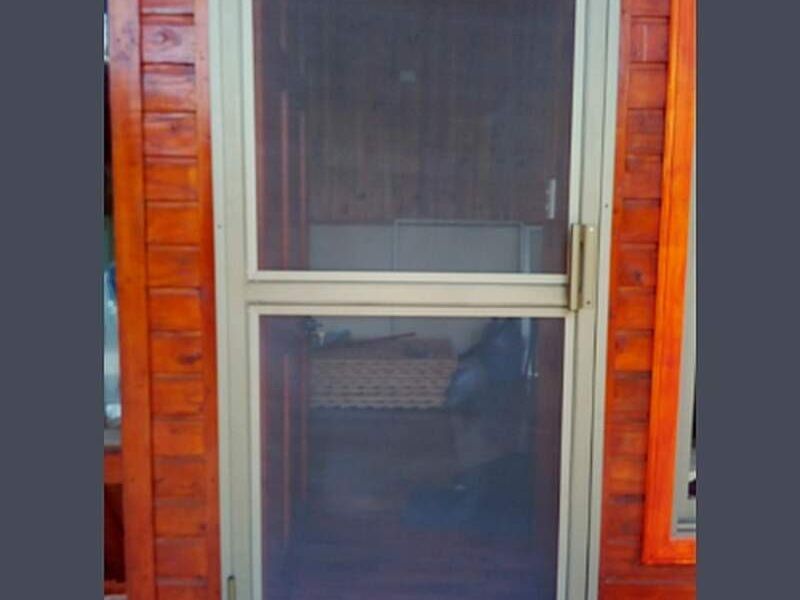 Puerta aluminio Porvenir 