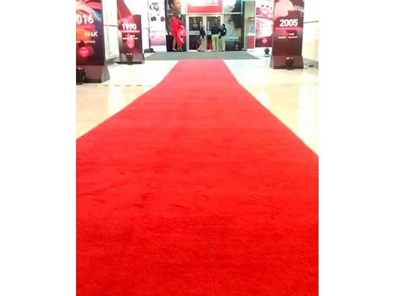 Alfombra Roja con Tecnología LED