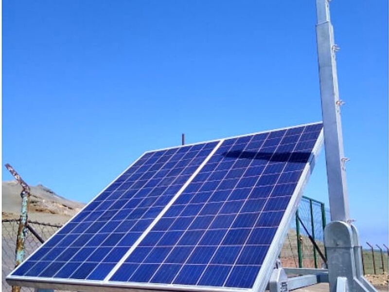 Paneles Solares y enlaces inalámbricos