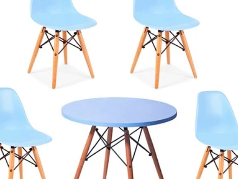 CONJUNTO MESA Y 4 SILLAS