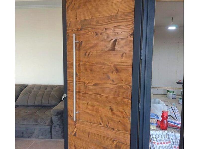 Puerta madera Chile
