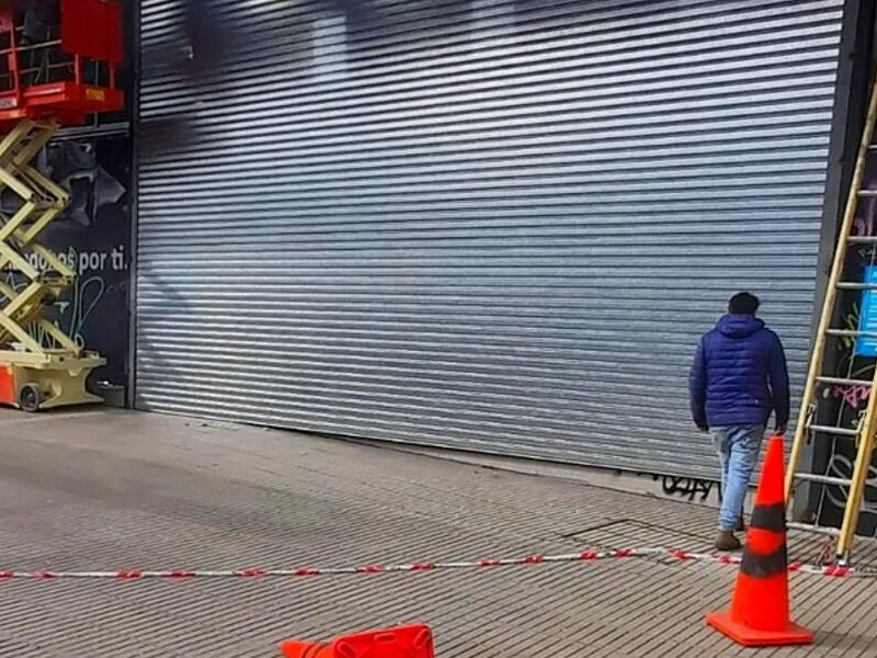 Instalación Cortinas Metálicas Chile 