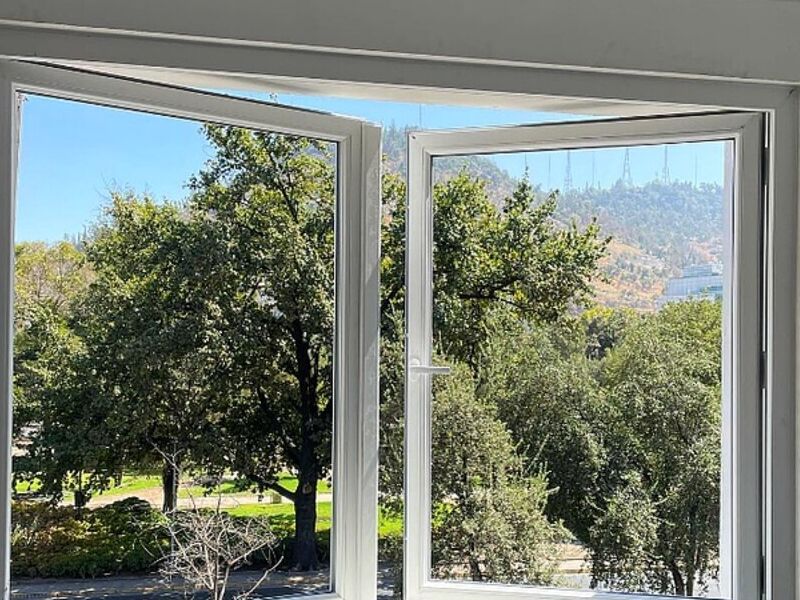 Ventana abatible exterior Chile