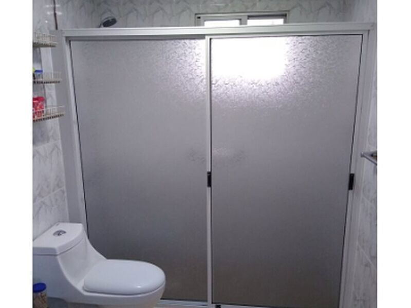 Mampara baño aluminio Chile