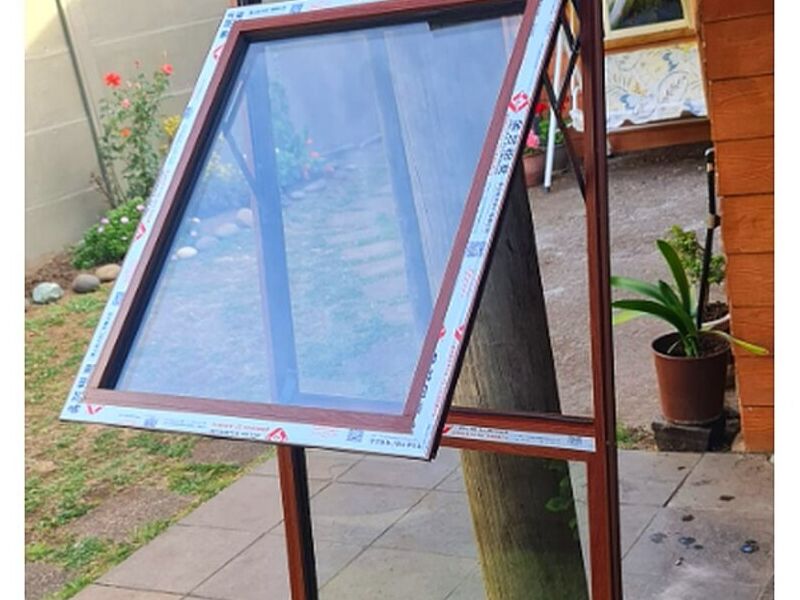 Ventana proyectante Chile