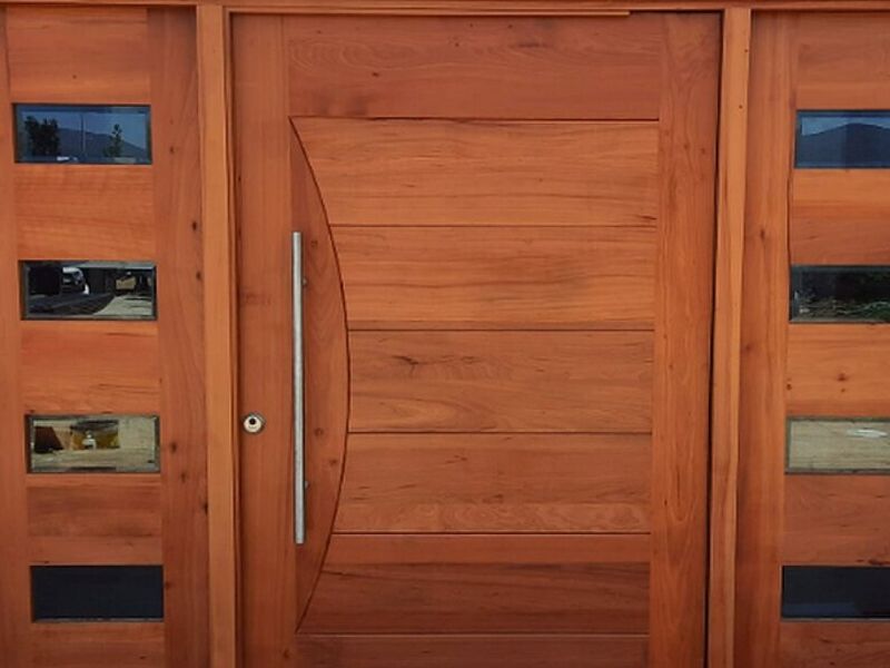 Puerta entrada madera 