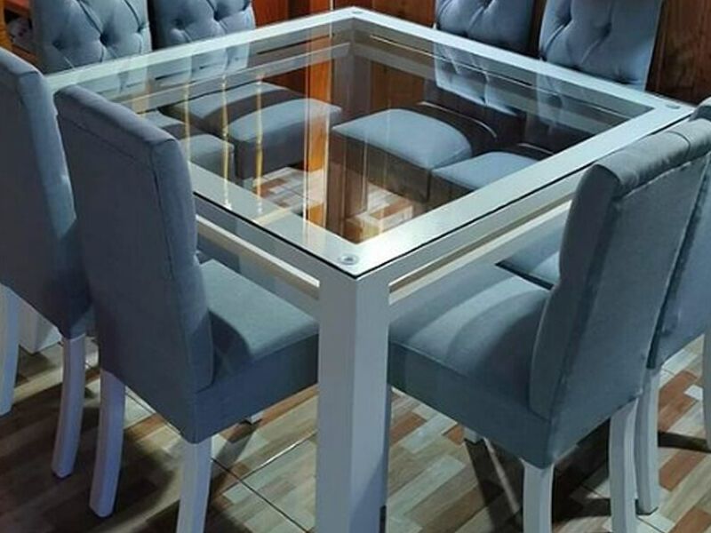 Comedor gris Chile