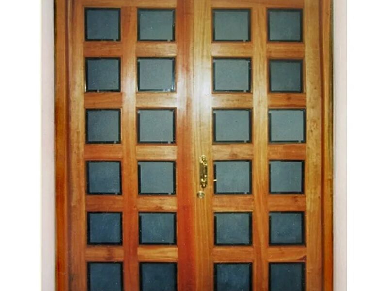 Puerta de madera lingue Chile