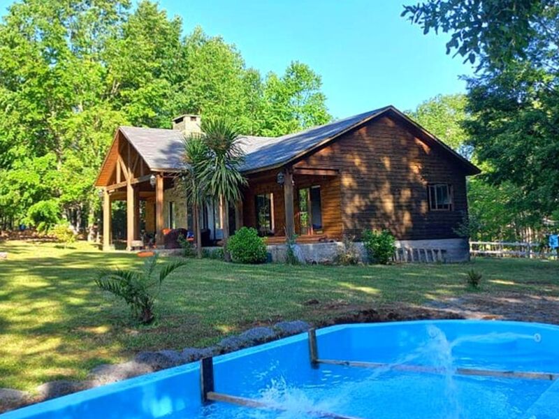 Piscina celeste Chile