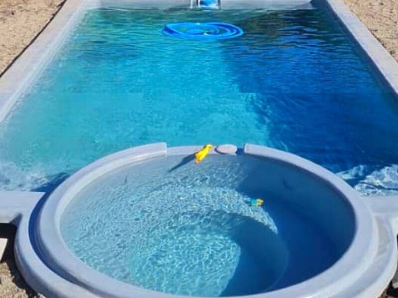 Piscina celeste Chile