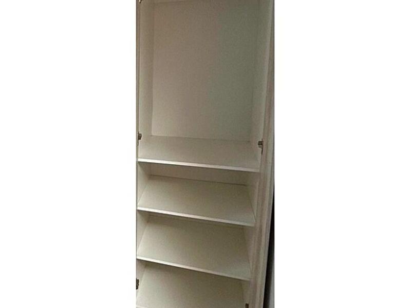 Closet chile