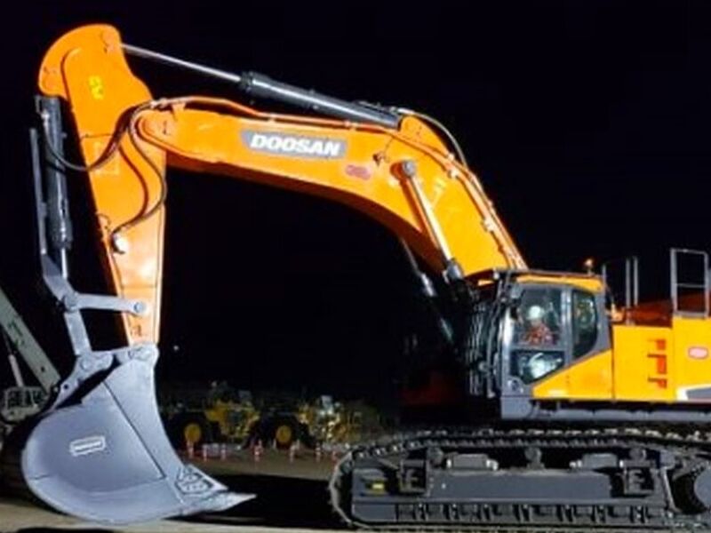 EXCAVADORA DOOSAN 80 TON Chile