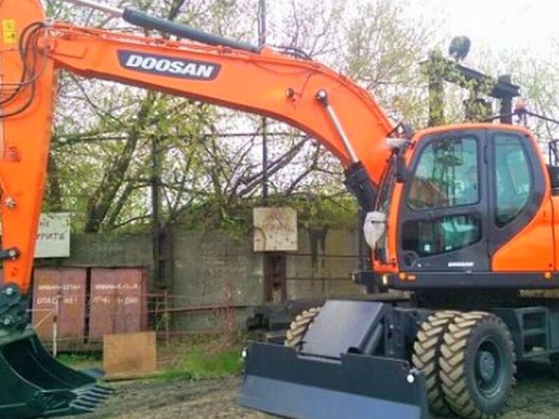 EXCAVADORA NEUMÁTICOS 21 TON Chile