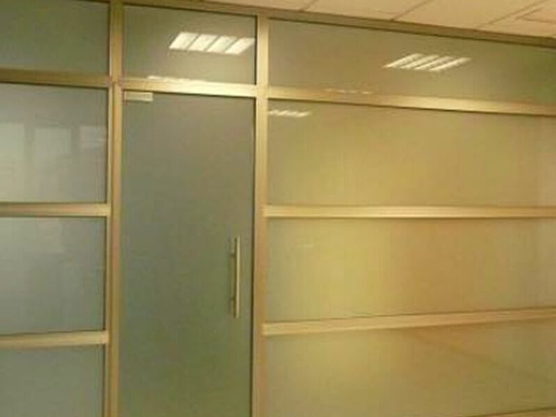 Puerta aluminio Chile.