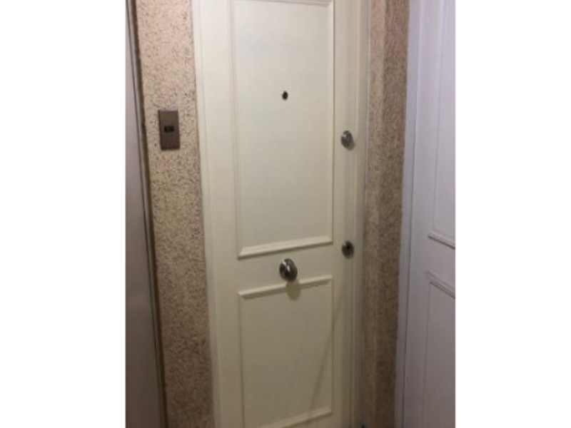 Puerta madera blanca