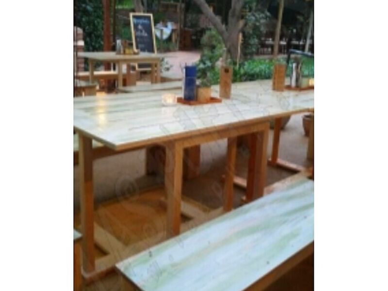 MESA Y 2 BANQUETAS CHILE