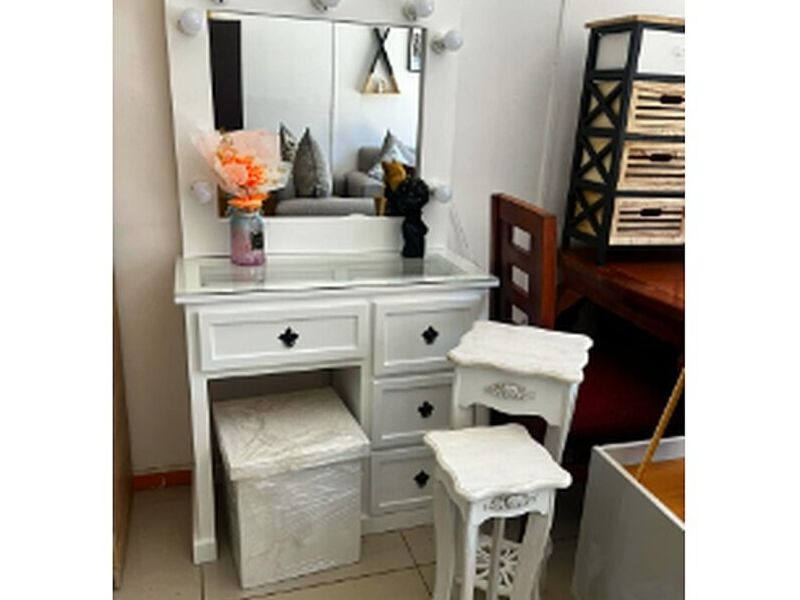 Tocador blanco dormitorio 