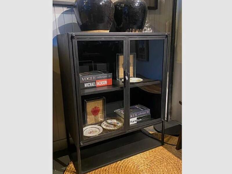 Mueble latón  negro chile