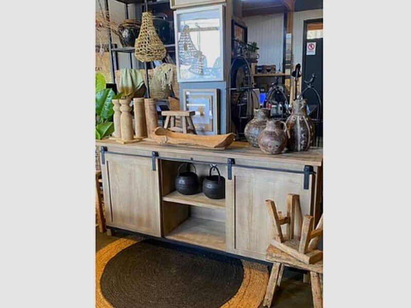Mueble puertas correderas  teñido chile
